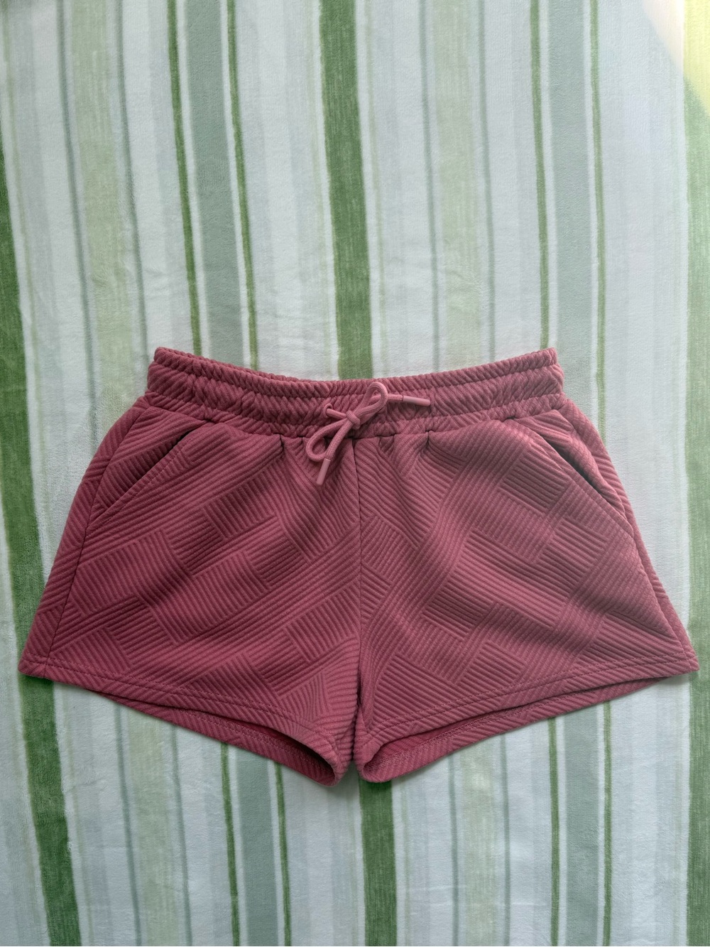 Veveret Dusty Rose Quilted Drawstring Shorts
